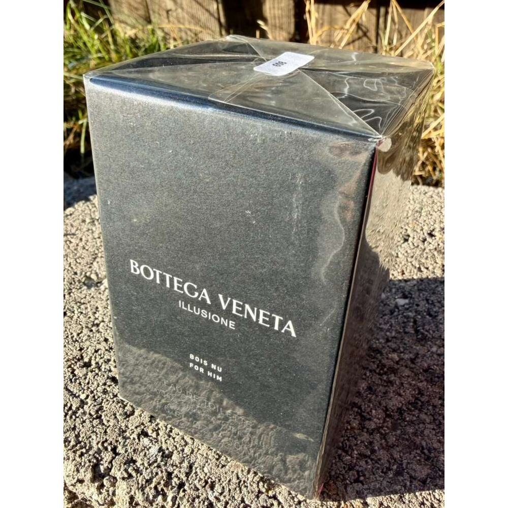 Valentino Uomo Born in Roma Eau de Toilette Spray 100ml 3.4 Fl. oz - Picture 3 of 4